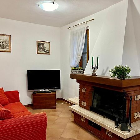 Appartamento Mirella In Centro Storico Casole dʼElsa Εξωτερικό φωτογραφία