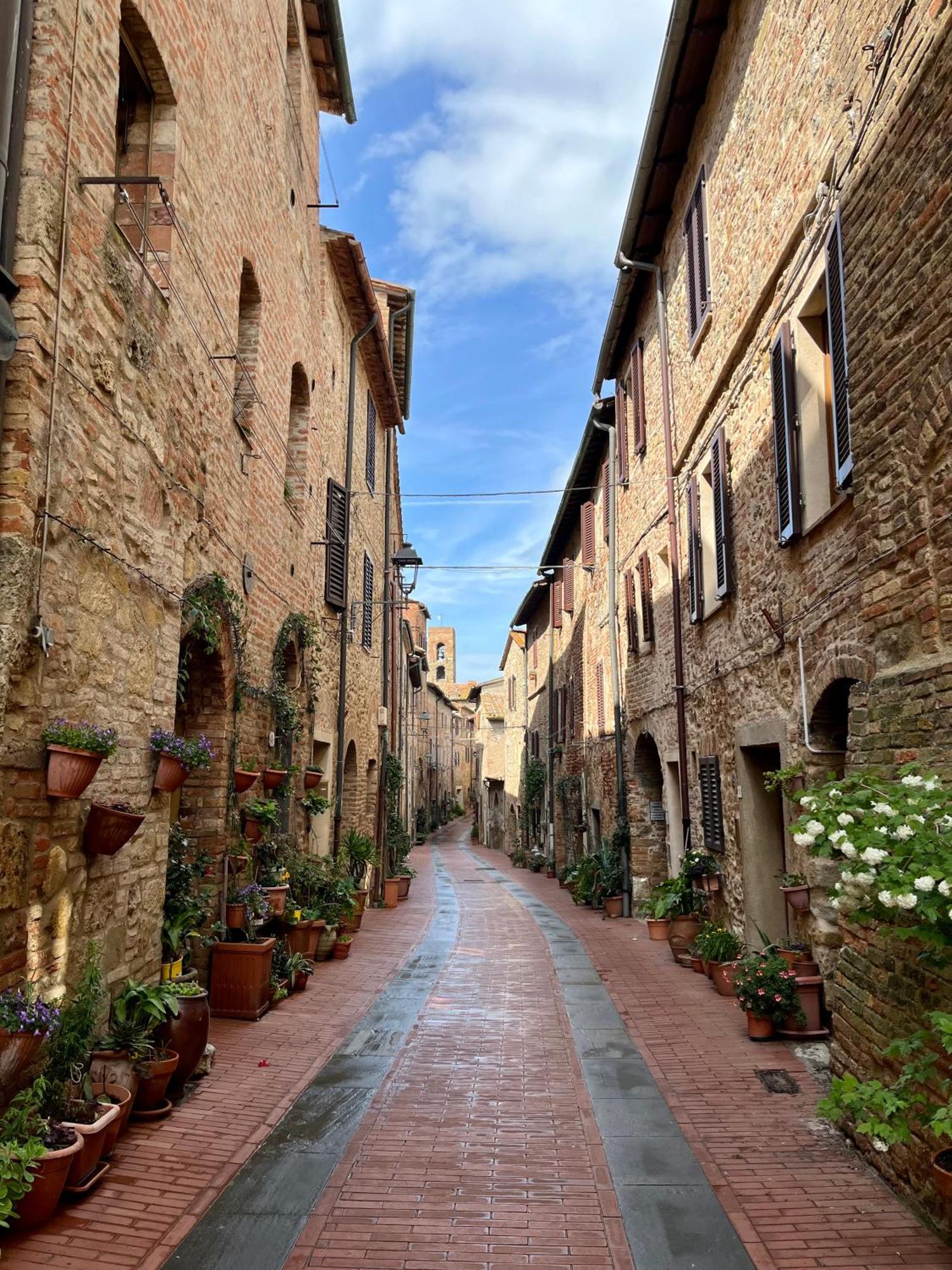 Appartamento Mirella In Centro Storico Casole dʼElsa Εξωτερικό φωτογραφία