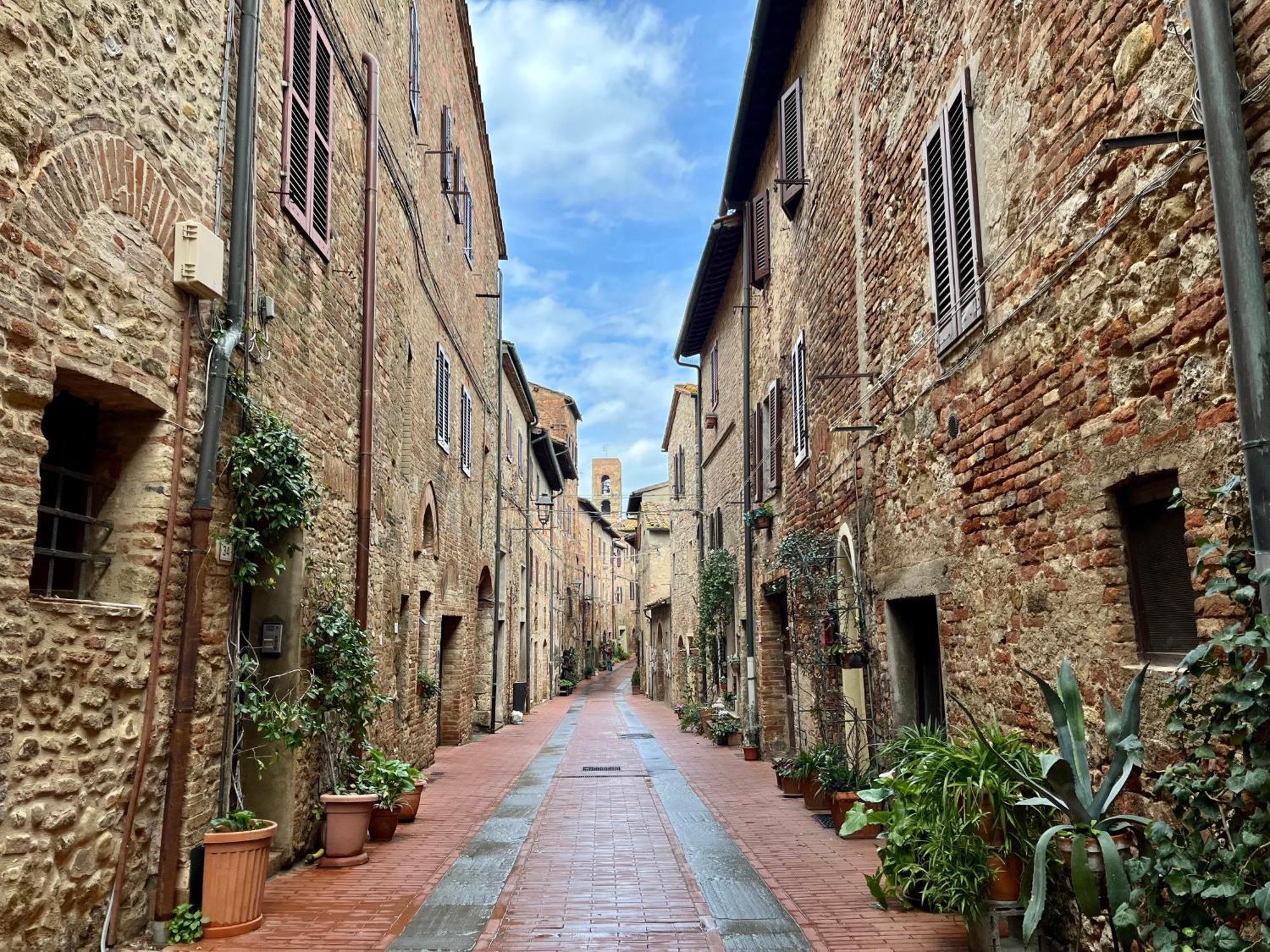 Appartamento Mirella In Centro Storico Casole dʼElsa Εξωτερικό φωτογραφία